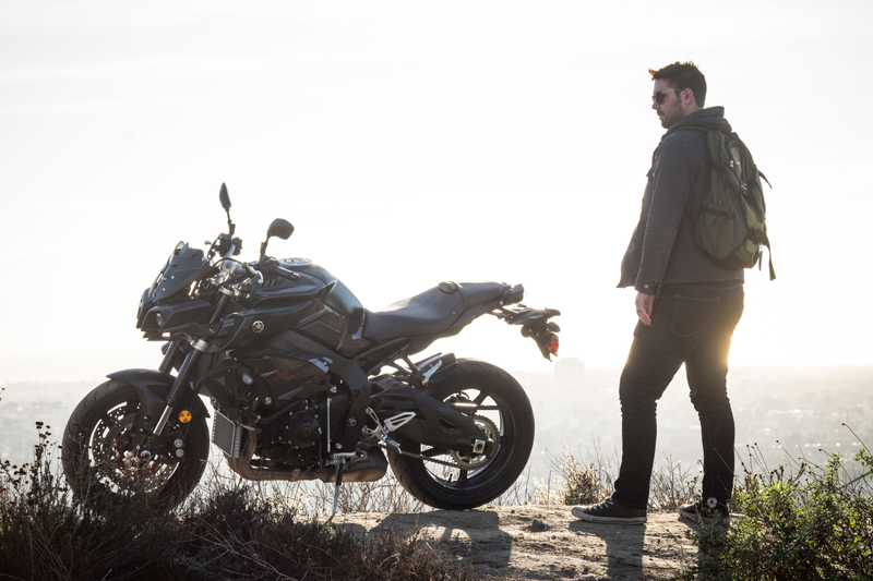 Illustration for article titled The 2017 Yamaha FZ-10 Is A Wild Everyday Commuter I Never Learned To Love